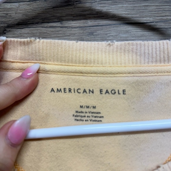 American Eagle Outfitters Smiley Crewneck Peach Sweatshirt - Picture 4 of 5